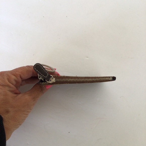 COACH MINI SKINNY SIGNATURE ID CASE KEY CHAIN - Picture 8 of 13